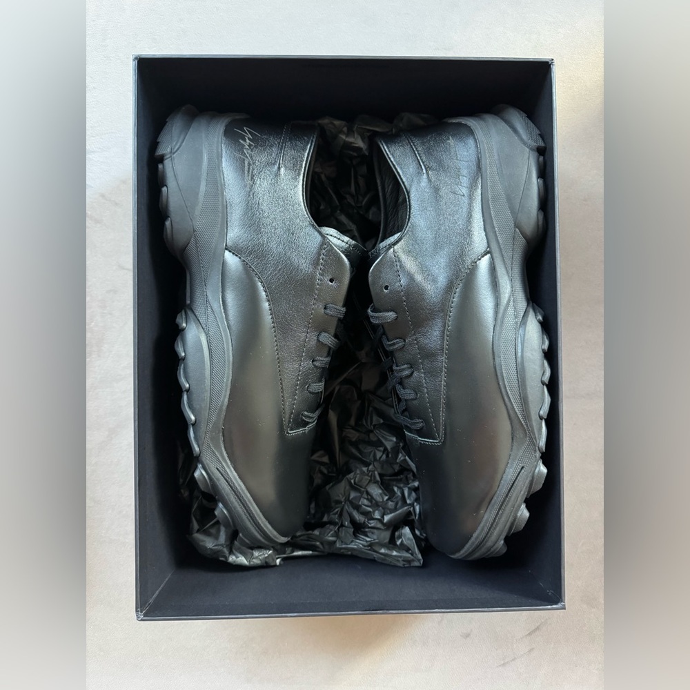 Y-3 Black Sneakers Sleek Low-Top Design